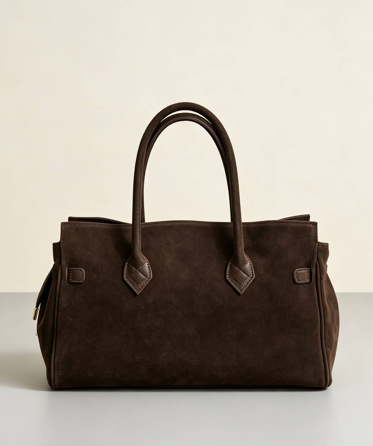Tote-Tasche aus Wildleder mit goldfarbenen Details – Dunkelbraun