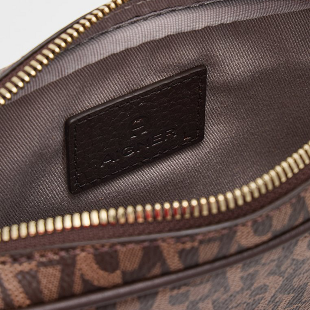 AIGNER Logo Crossover Camera Bag – Fango / Braun