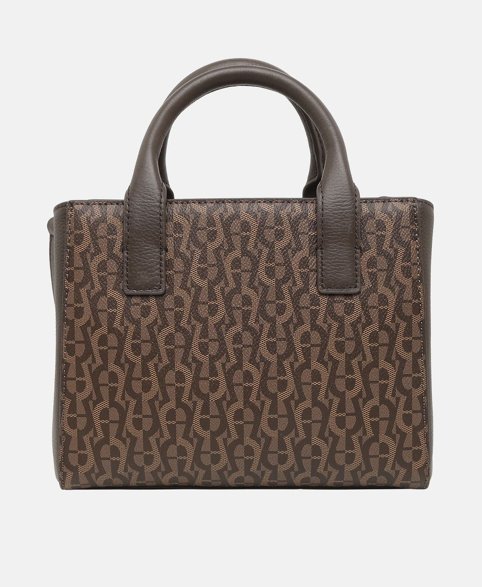 Rückansicht der braunen Aigner Handtasche mit Icon-Muster
